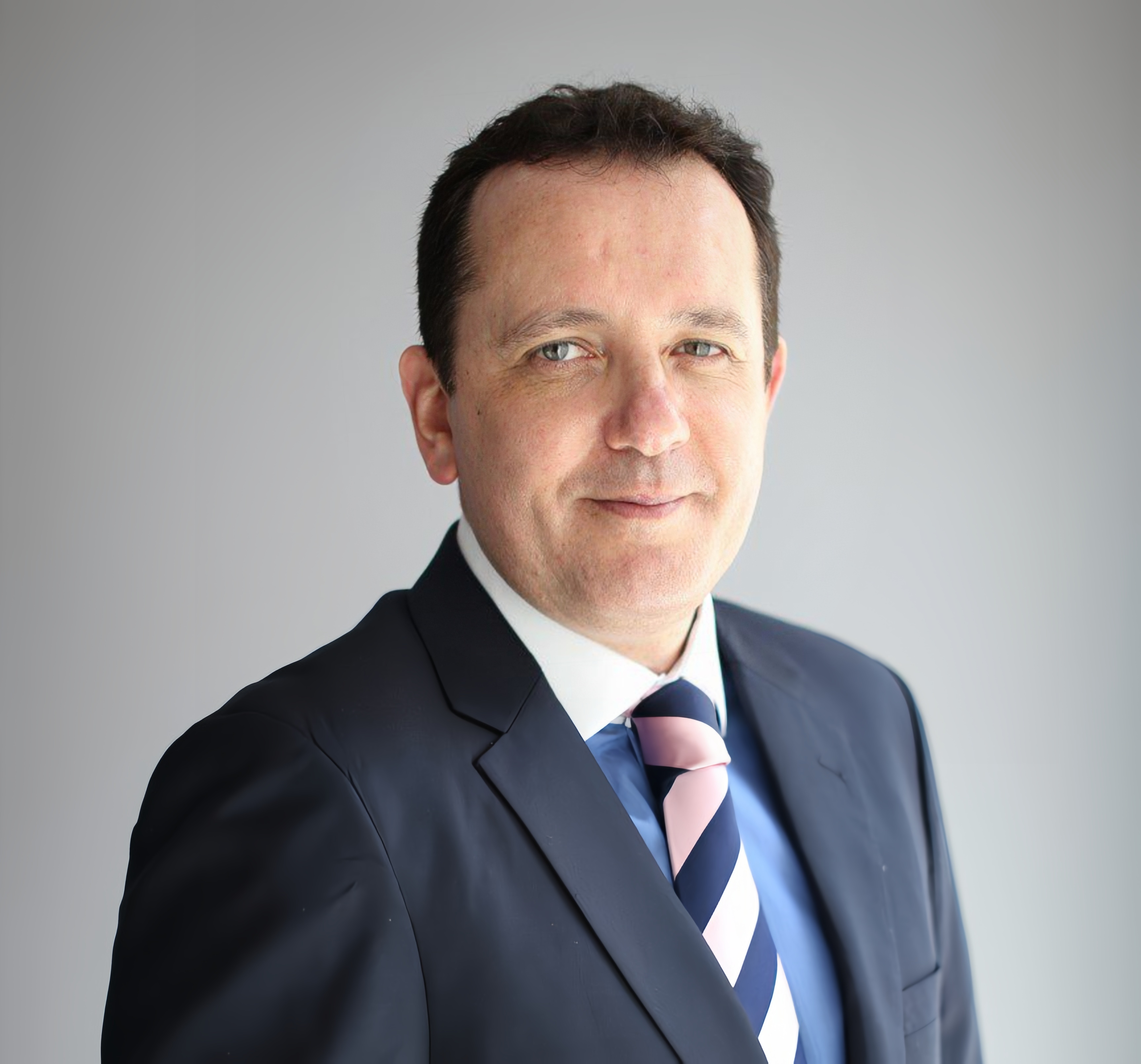 Dr. Stuart Kewley